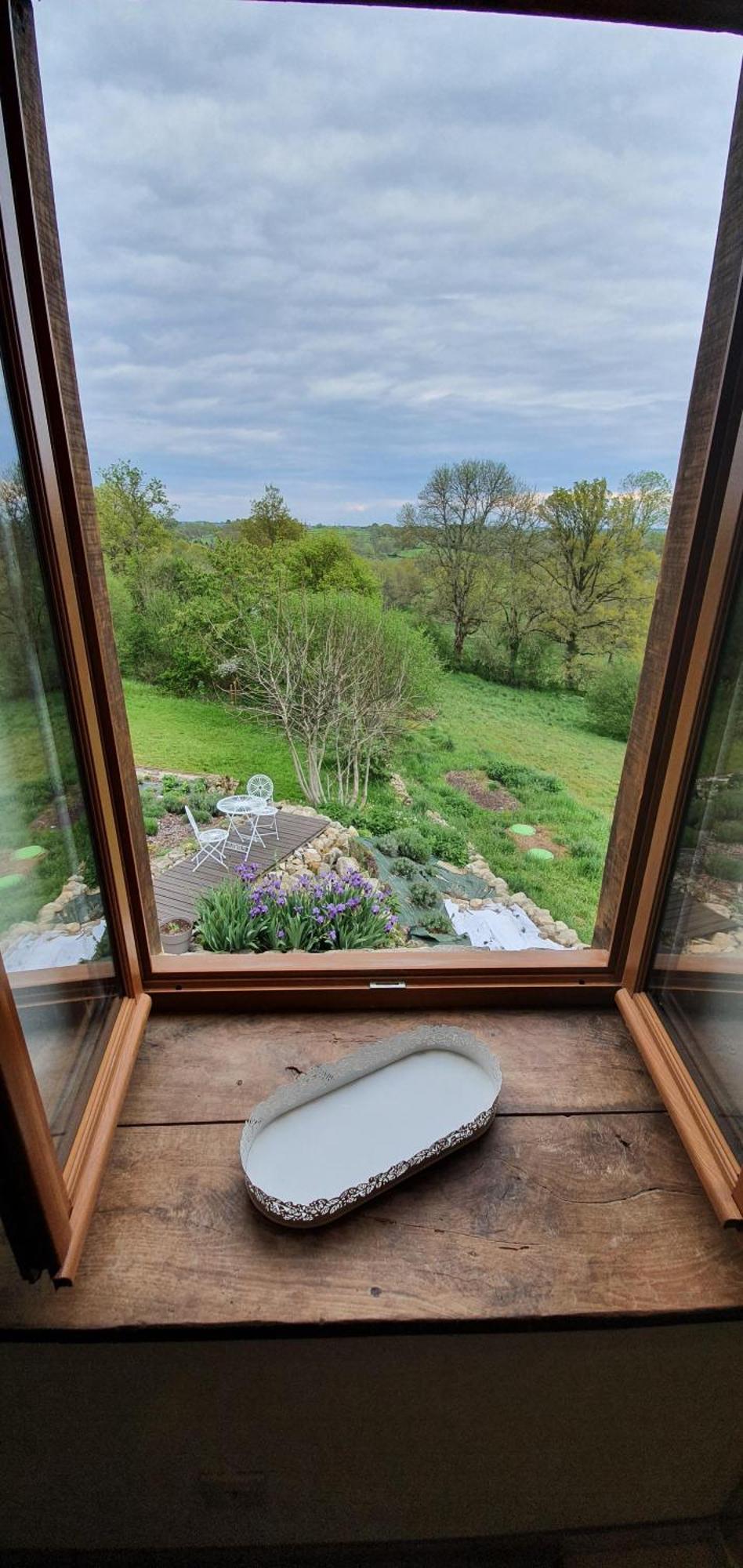 La Belle Ame Bed & Breakfast Saint-Priest-des-Champs Rom bilde