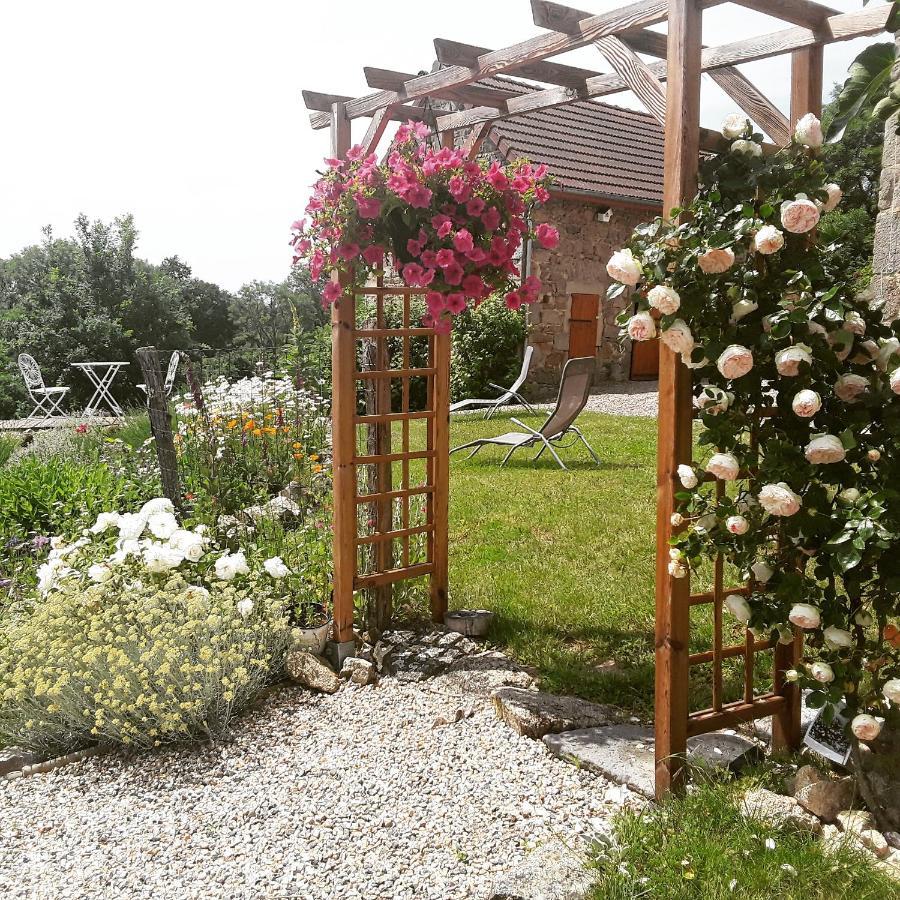 La Belle Ame Bed & Breakfast Saint-Priest-des-Champs Eksteriør bilde